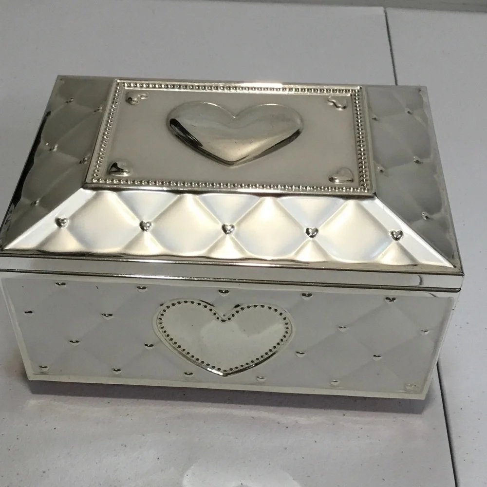 Lenox White and Silver Quilted Heart Jewelry Chest